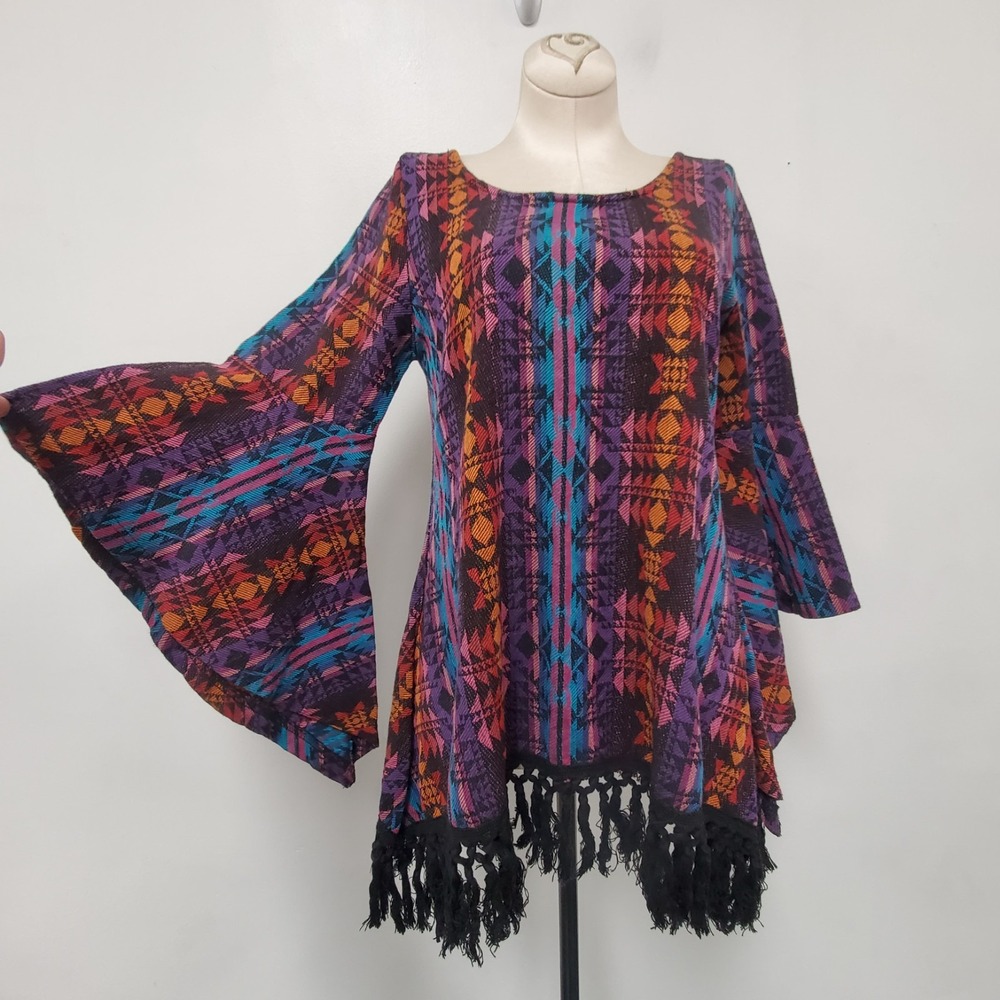 Gypsy Junkies Womens Festival Boho Aztec Flare Sleeve Fringe Top Size M Colorful